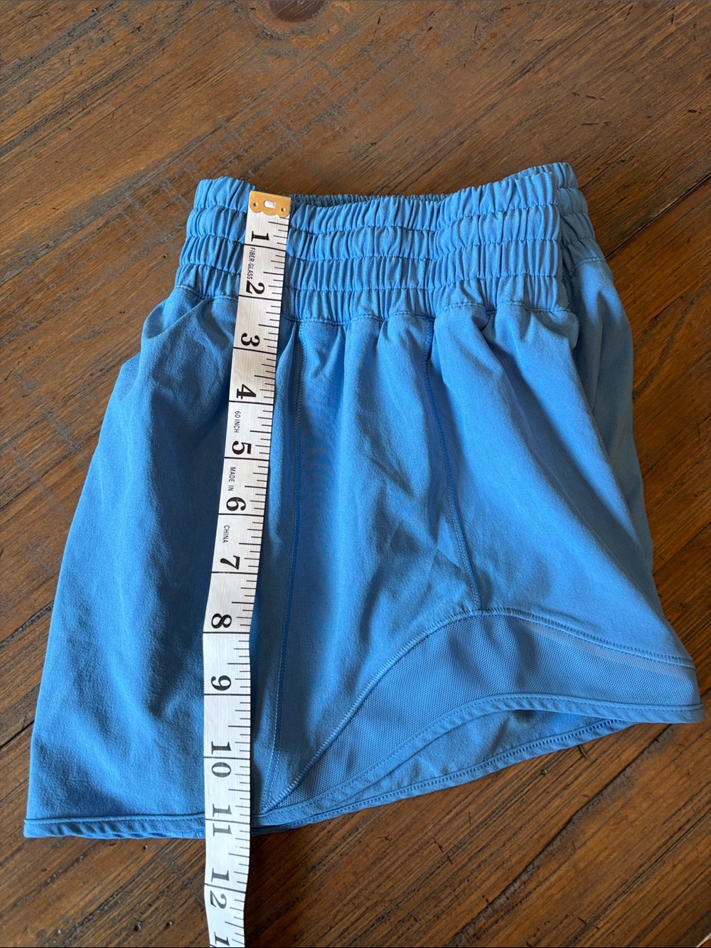 Lululemon size 4 high rise Cornflower Blue 2.5” inseam Hotty Hot shorts - Picture 15 of 16